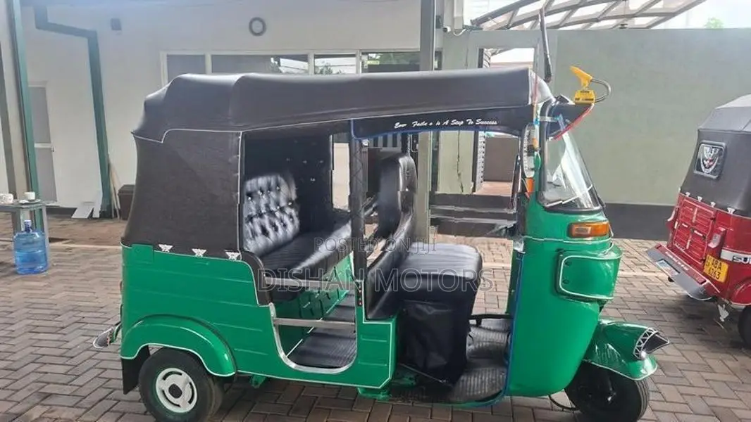 Bajaj RE 4strok 2014
