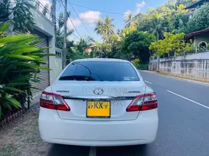 Toyota Premio G Superior 2013