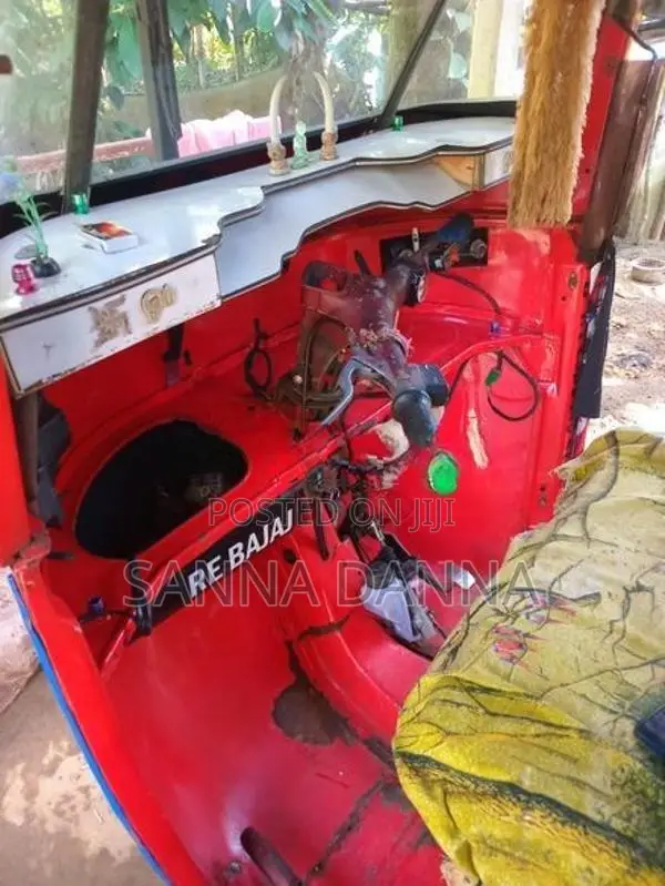 Bajaj RE 2006