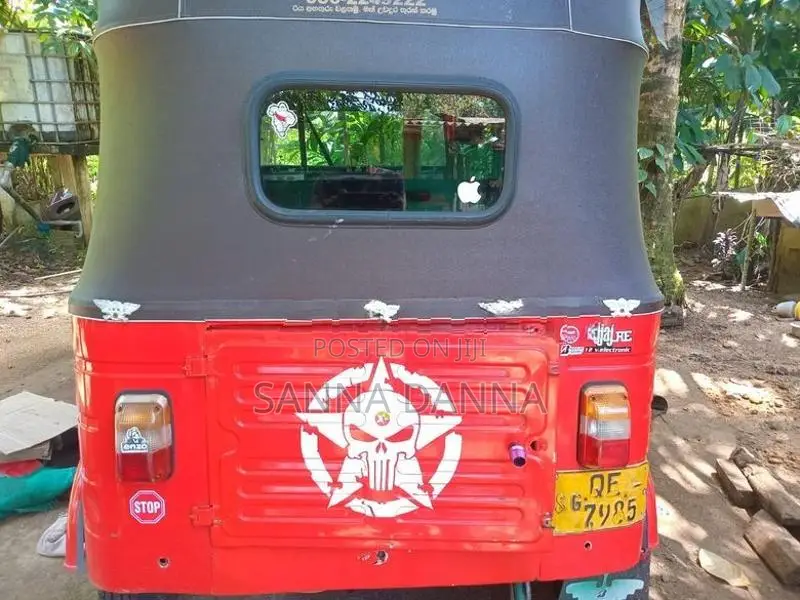 Bajaj RE 2006