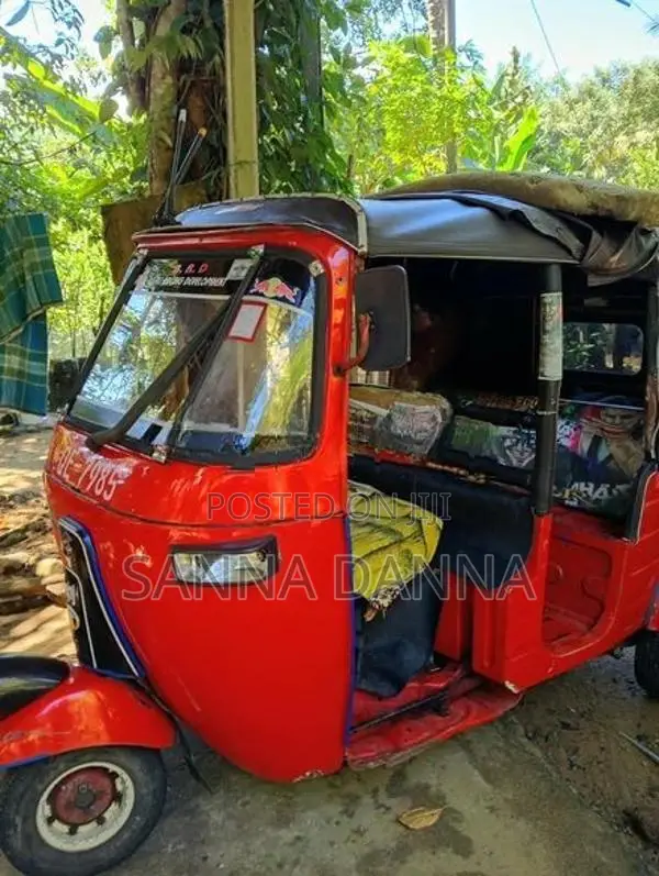 Bajaj RE 2006