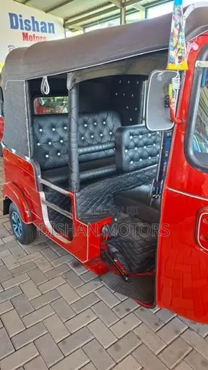 Bajaj RE 4strok 2015