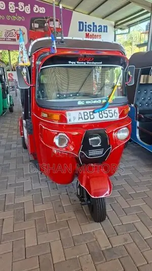 Bajaj RE 4strok 2015