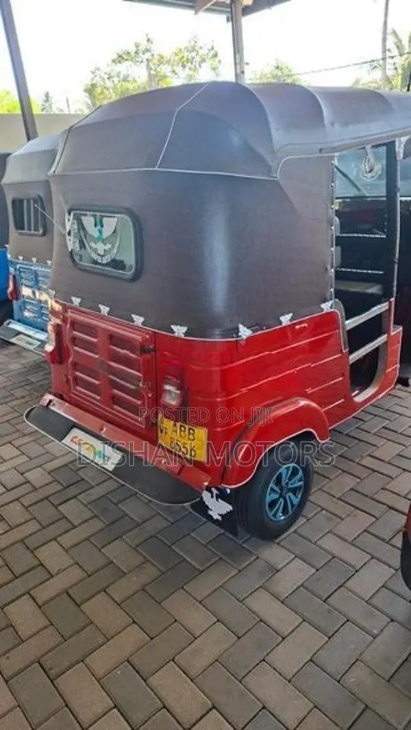 Bajaj RE 4strok 2015