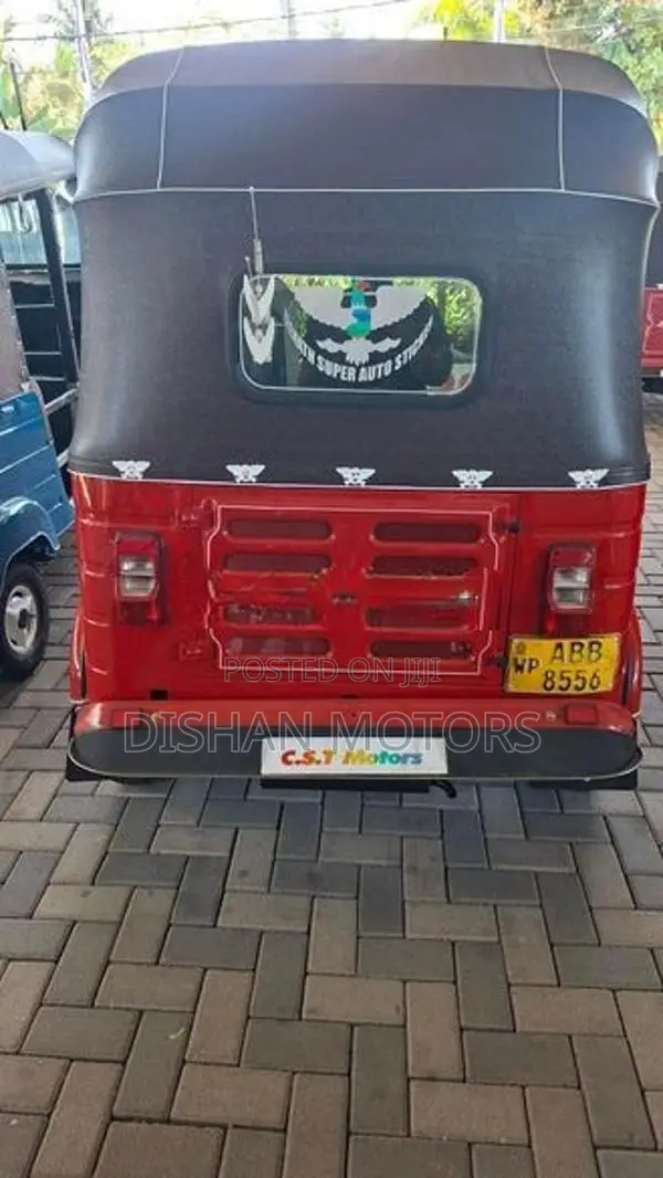 Bajaj RE 4strok 2015