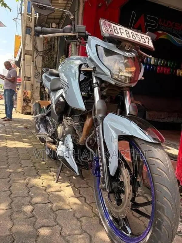TVS Apache RTR 200 4V 2017