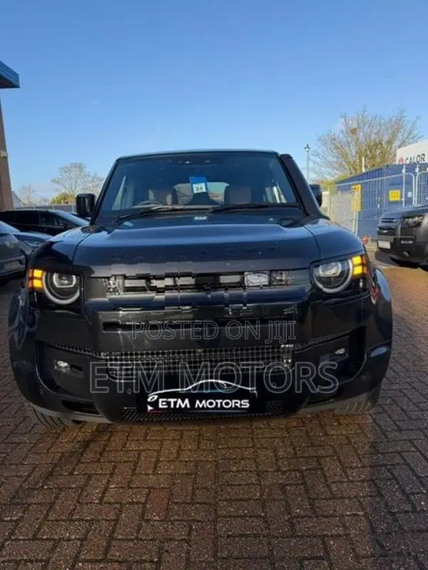 Land Rover Defender X-Dynamic HSE PHEV 2026