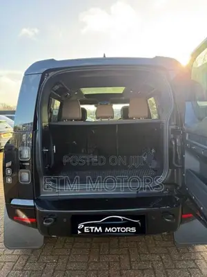 Land Rover Defender X-Dynamic HSE PHEV 2026