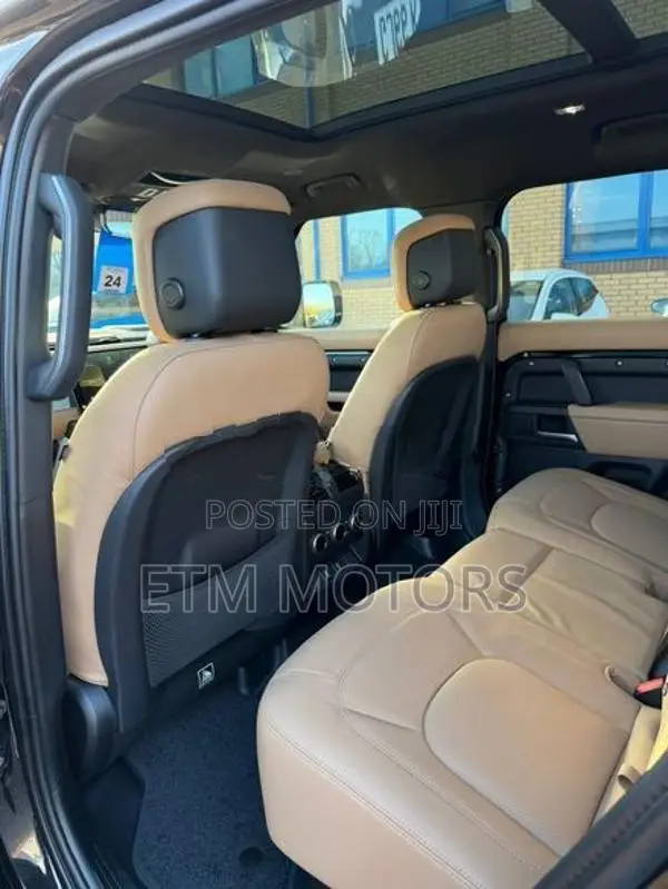 Land Rover Defender X-Dynamic HSE PHEV 2026
