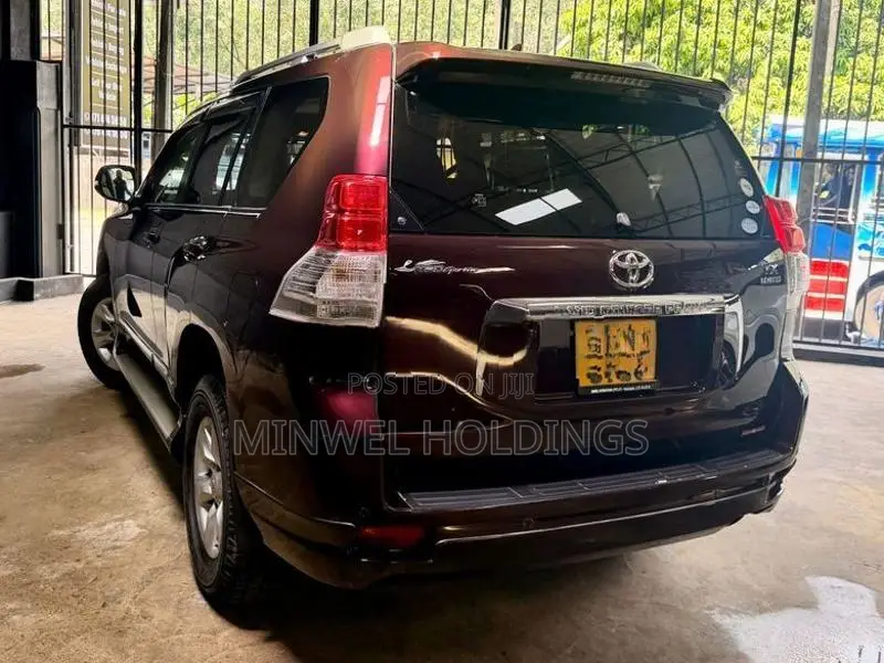 Toyota Land Cruiser Prado 150 TX 2010