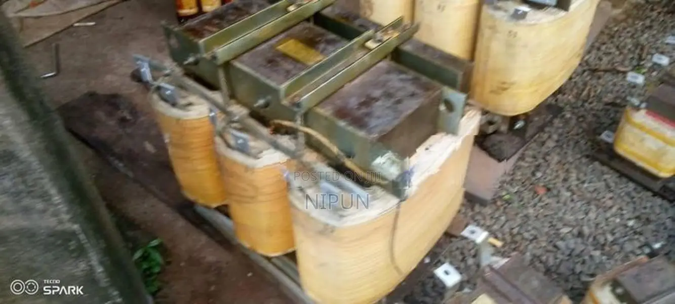 Heavy Duty 109kW Three-Phase Step Down Transformer 400V To 200V