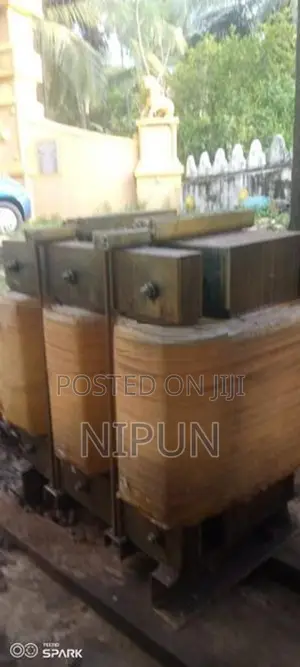 Heavy Duty 109kW Three-Phase Step Down Transformer 400V To 200V