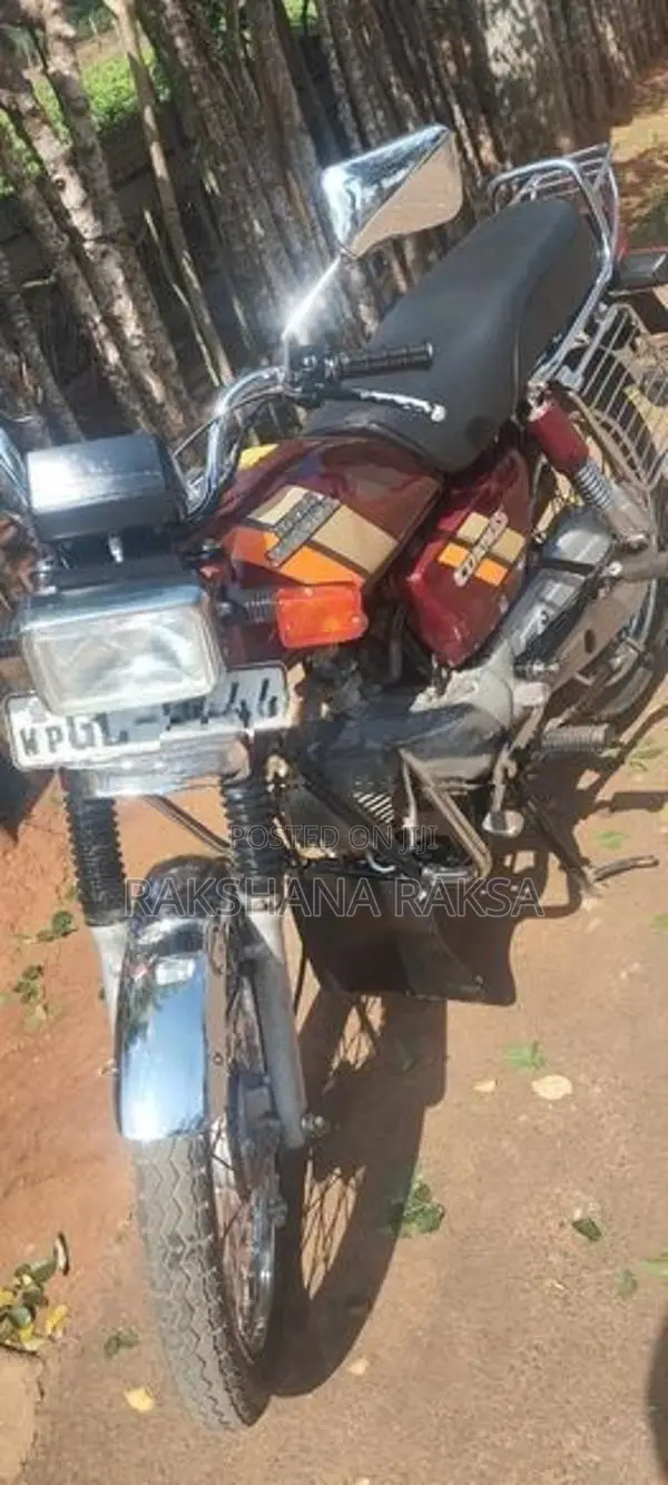 Hero CD 100 2002