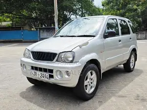 Daihatsu Terios Full Option Jeep 2001