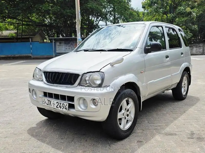 Daihatsu Terios Full Option Jeep 2001