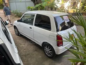 Daihatsu Mira L700 2000