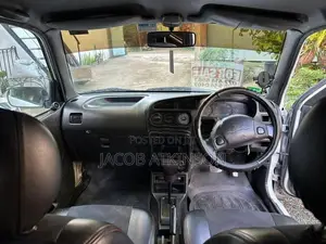 Daihatsu Mira L700 2000