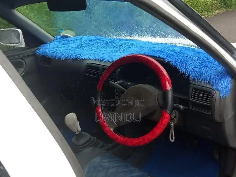 Nissan Sunny 1993