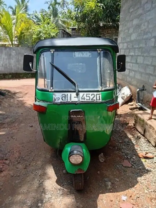 Bajaj RE 2009