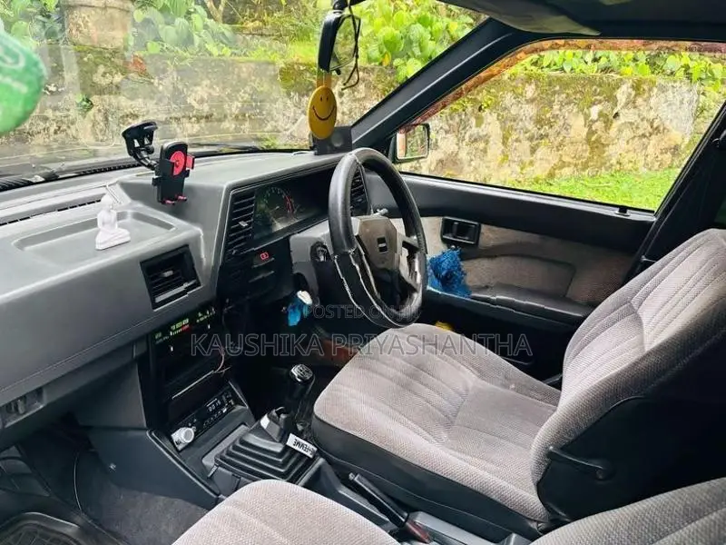 Nissan Sunny 1986
