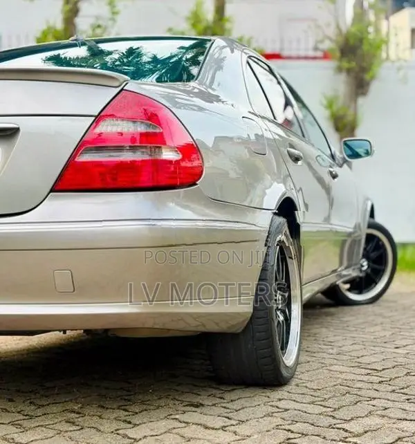 Mercedes Benz E240 FULLY LOADED 2002