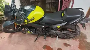 Hero Hunk 160R 2025