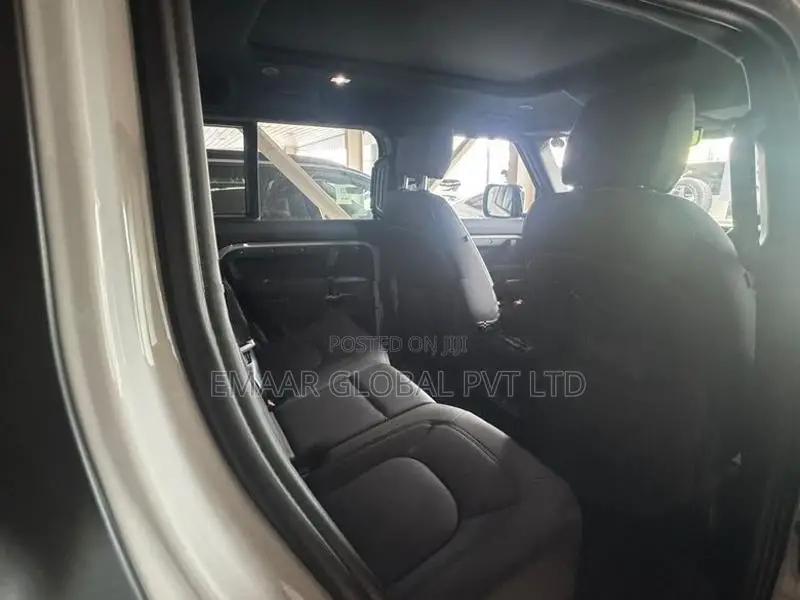 Land Rover Defender Fully Loaded 2026