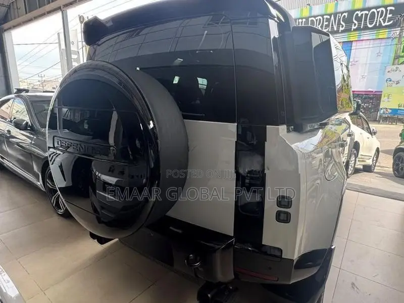 Land Rover Defender Fully Loaded 2026