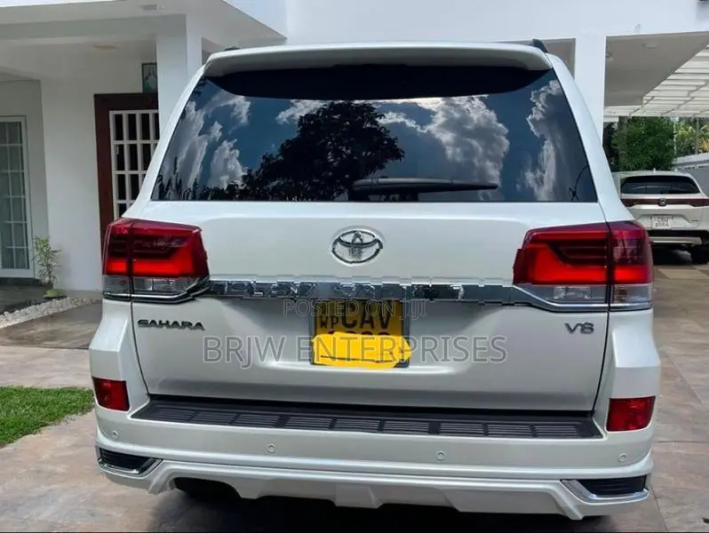 Toyota Land Cruiser Prado V8 2017