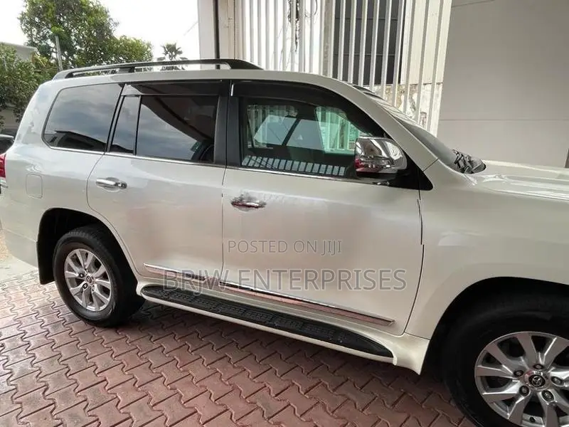 Toyota Land Cruiser Prado V8 2017