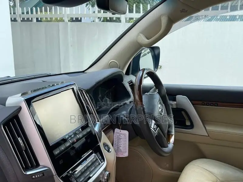 Toyota Land Cruiser Prado V8 2017