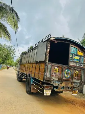 Ashok Leyland Comet 1995