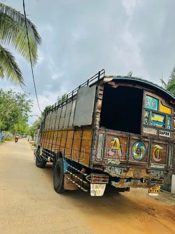 Ashok Leyland Comet 1995