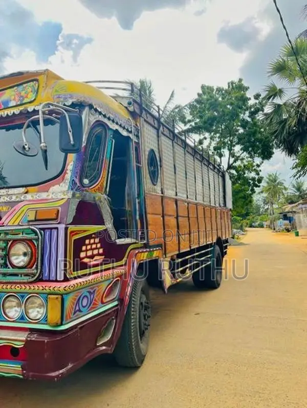 Ashok Leyland Comet 1995