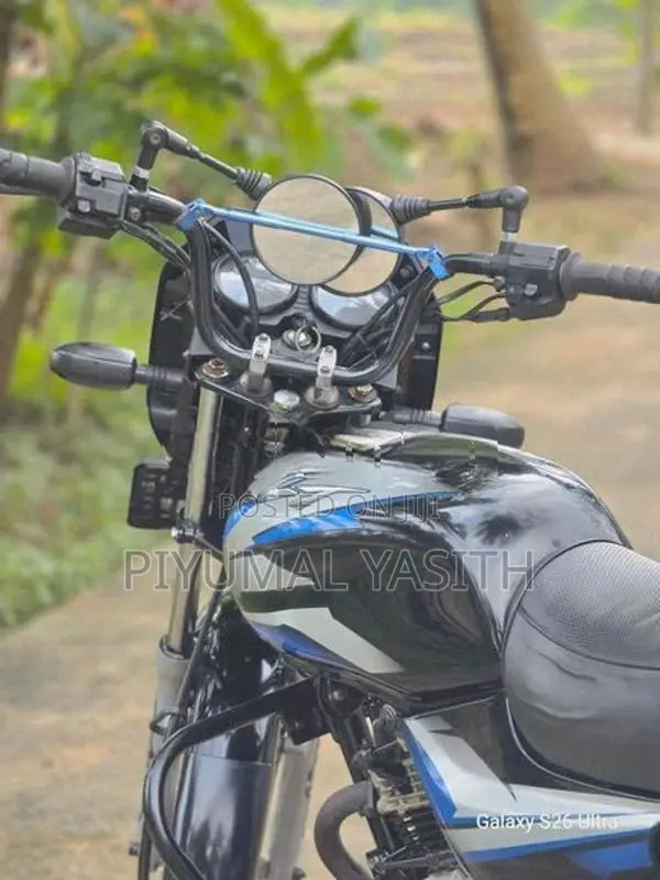 Bajaj CT100 2023
