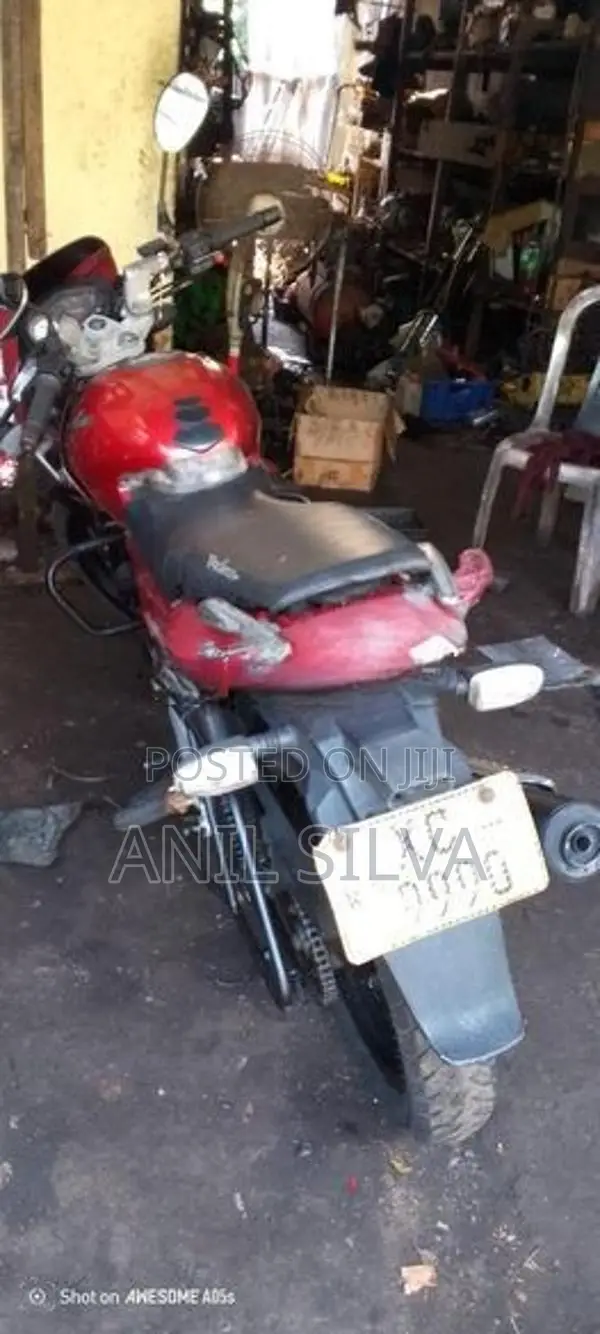Bajaj Pulsar 180 2011