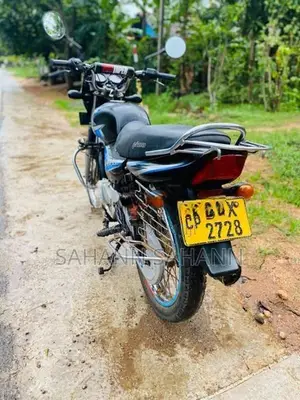 Bajaj CT100 2018