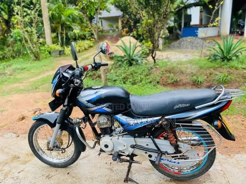Bajaj CT100 2018