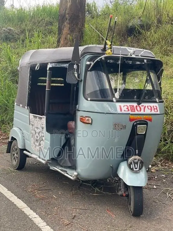 Bajaj RE 1983