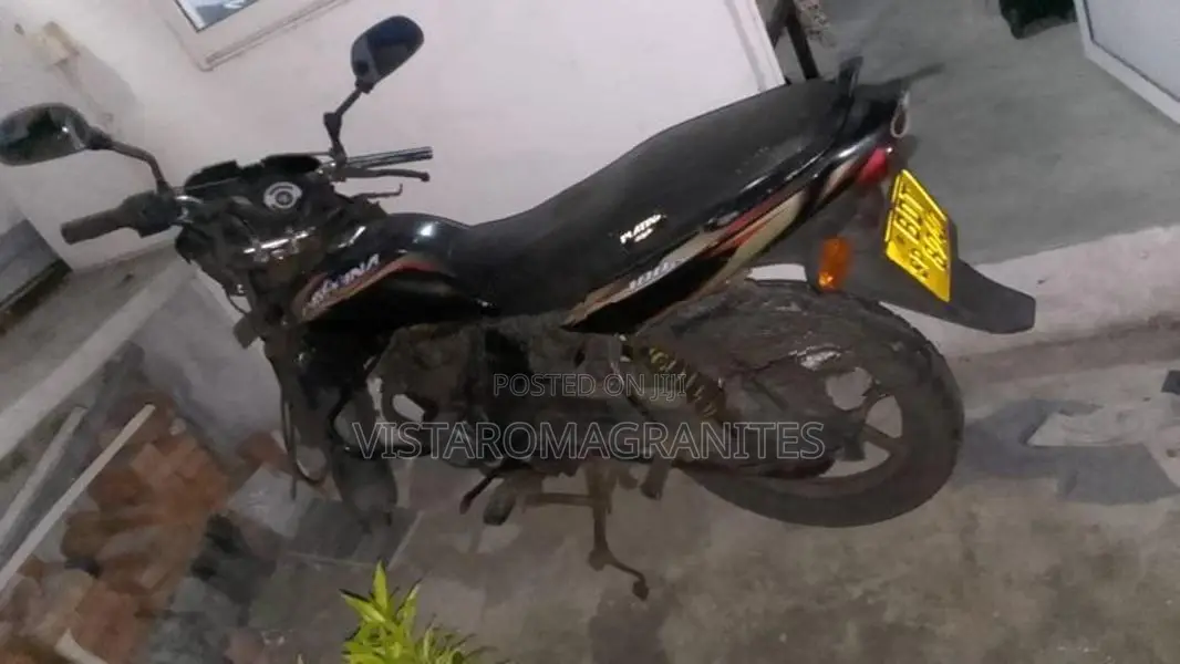 TVS Metro 2016