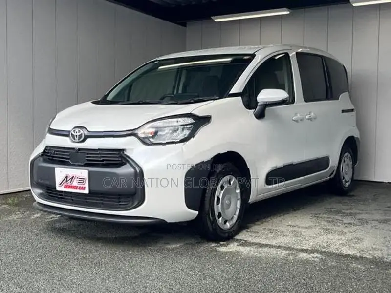 Toyota Sienta G Grade 7 Seater 2025