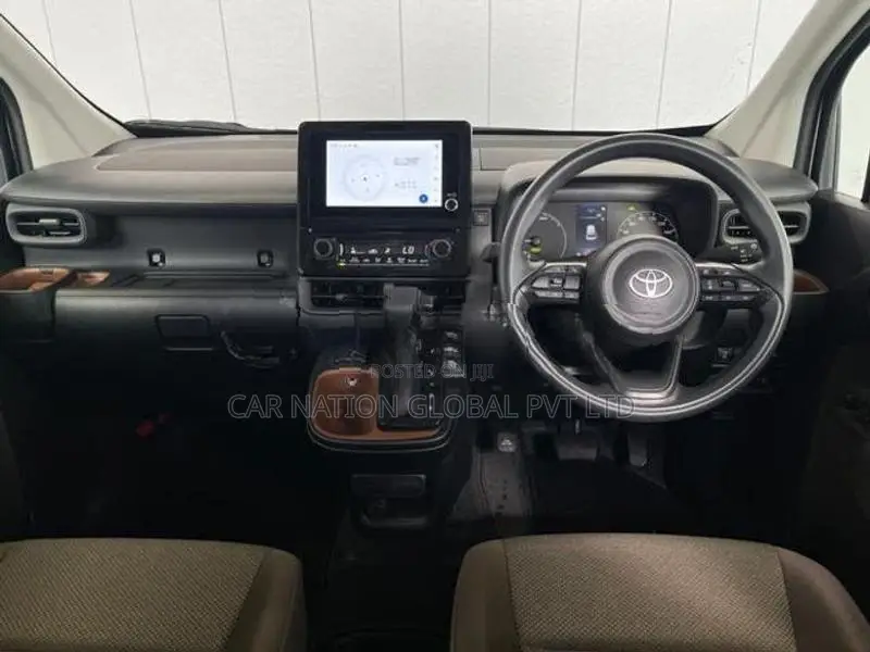 Toyota Sienta G Grade 7 Seater 2025