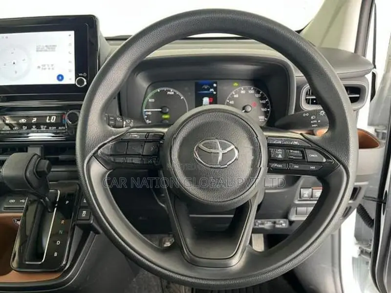 Toyota Sienta G Grade 7 Seater 2025