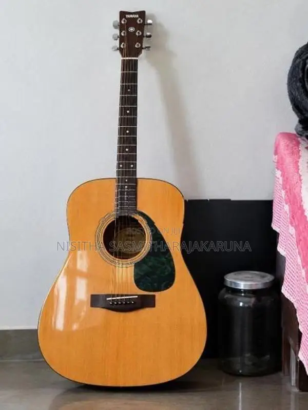 Yamaha f310 Guitar