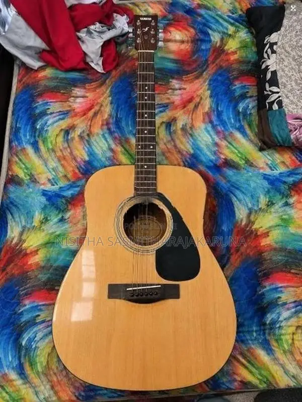 Yamaha f310 Guitar