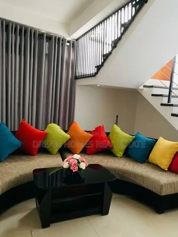 Luxury House For Rent In Melder Place, Nugegoda