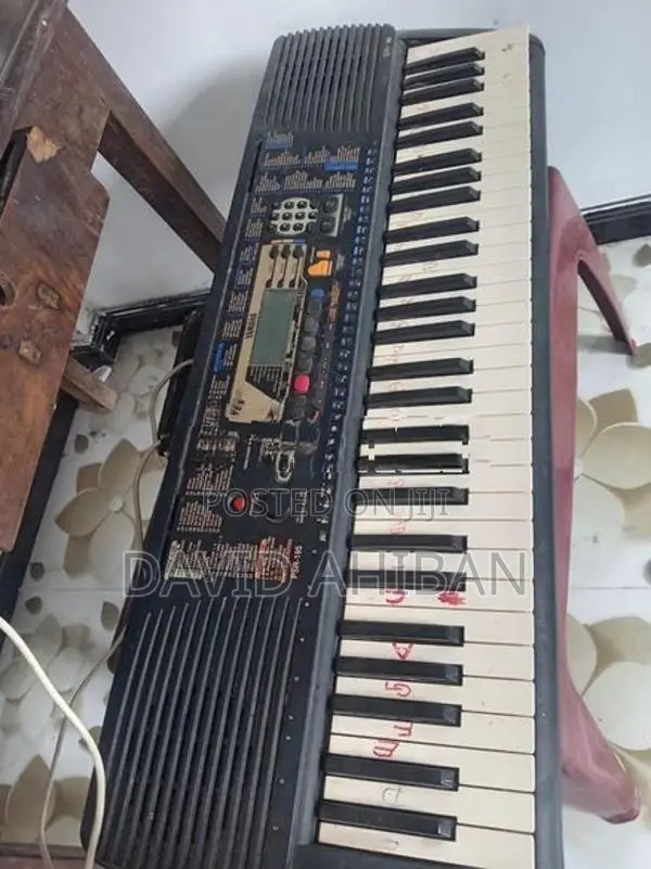 Yamaha PSR 195