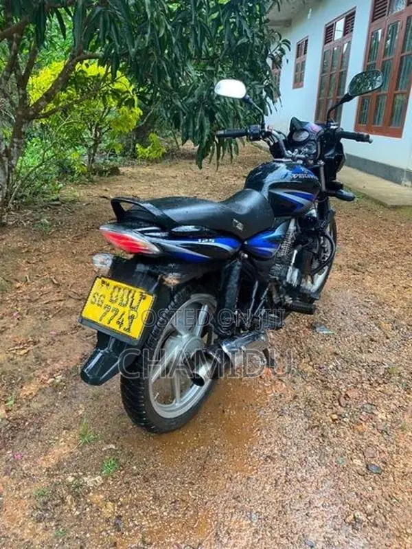 Bajaj Discover 2016