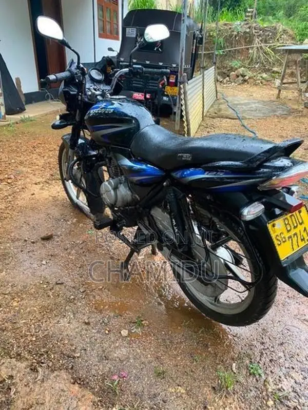 Bajaj Discover 2016