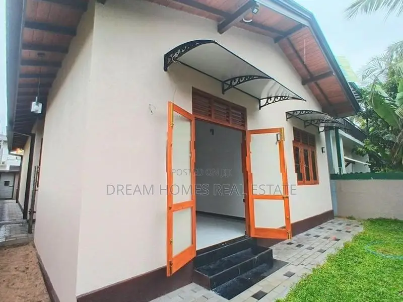 3 Bedroom House For Sale On Kottawa–Piliyandala Road